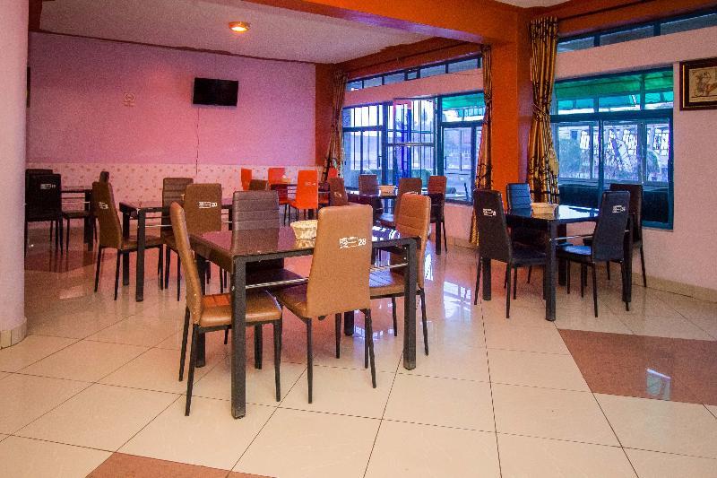 Viewers Park Hotel ナイバシャ エクステリア 写真